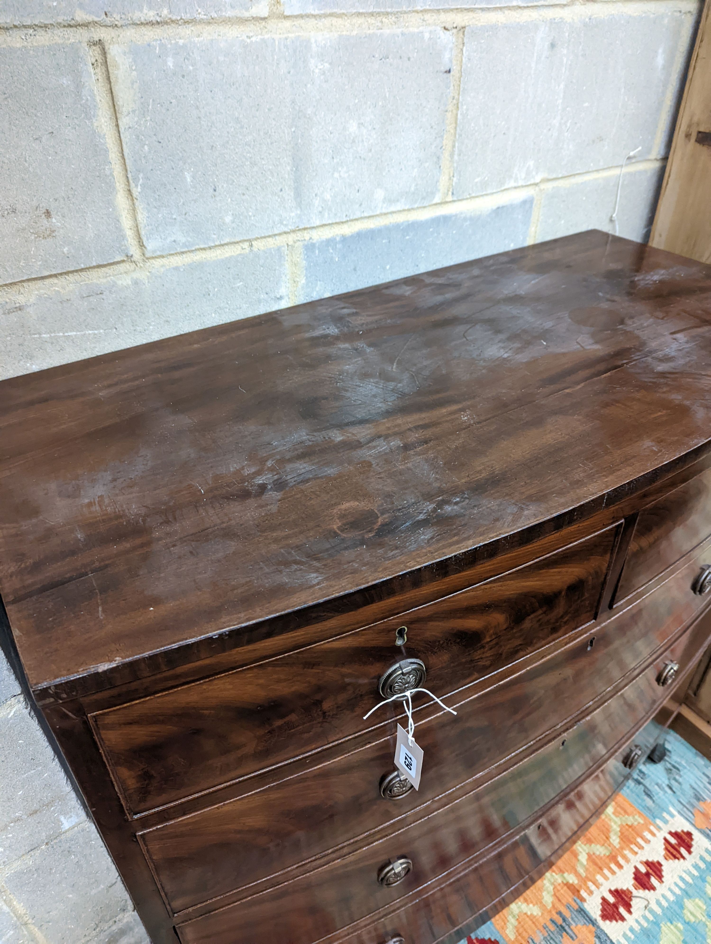 A Regency mahogany bowfront chest, width 104cm, depth 52cm, height 106cm